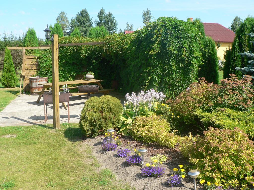 Guest House Podnieki Ventspils Exterior foto