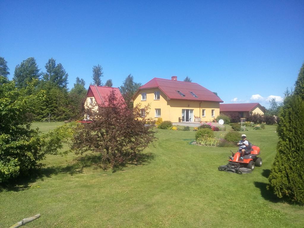 Guest House Podnieki Ventspils Exterior foto